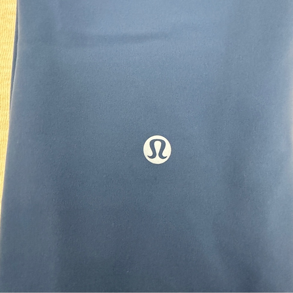 Lululemon Athletica Women’s Size 6 US Midi Rise Blue Leggings - Picture 3 of 11